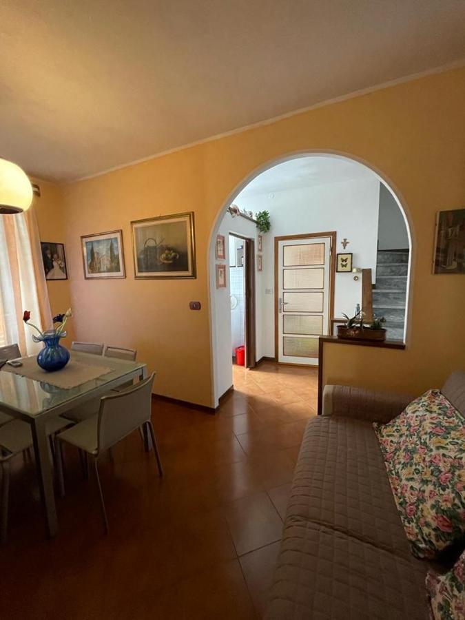 Villa La Casa Di Franco à Ruosina Extérieur photo